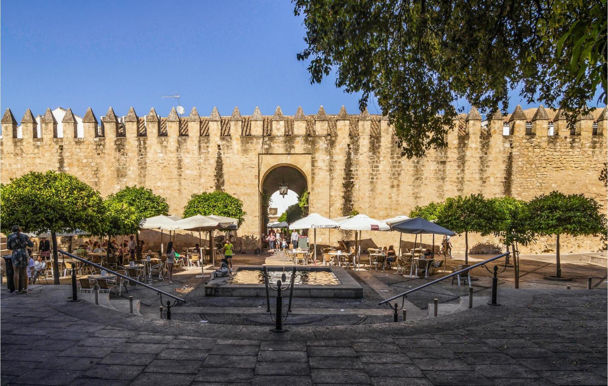 Lovely Apartment In Cordoba With Kitchen מראה חיצוני תמונה