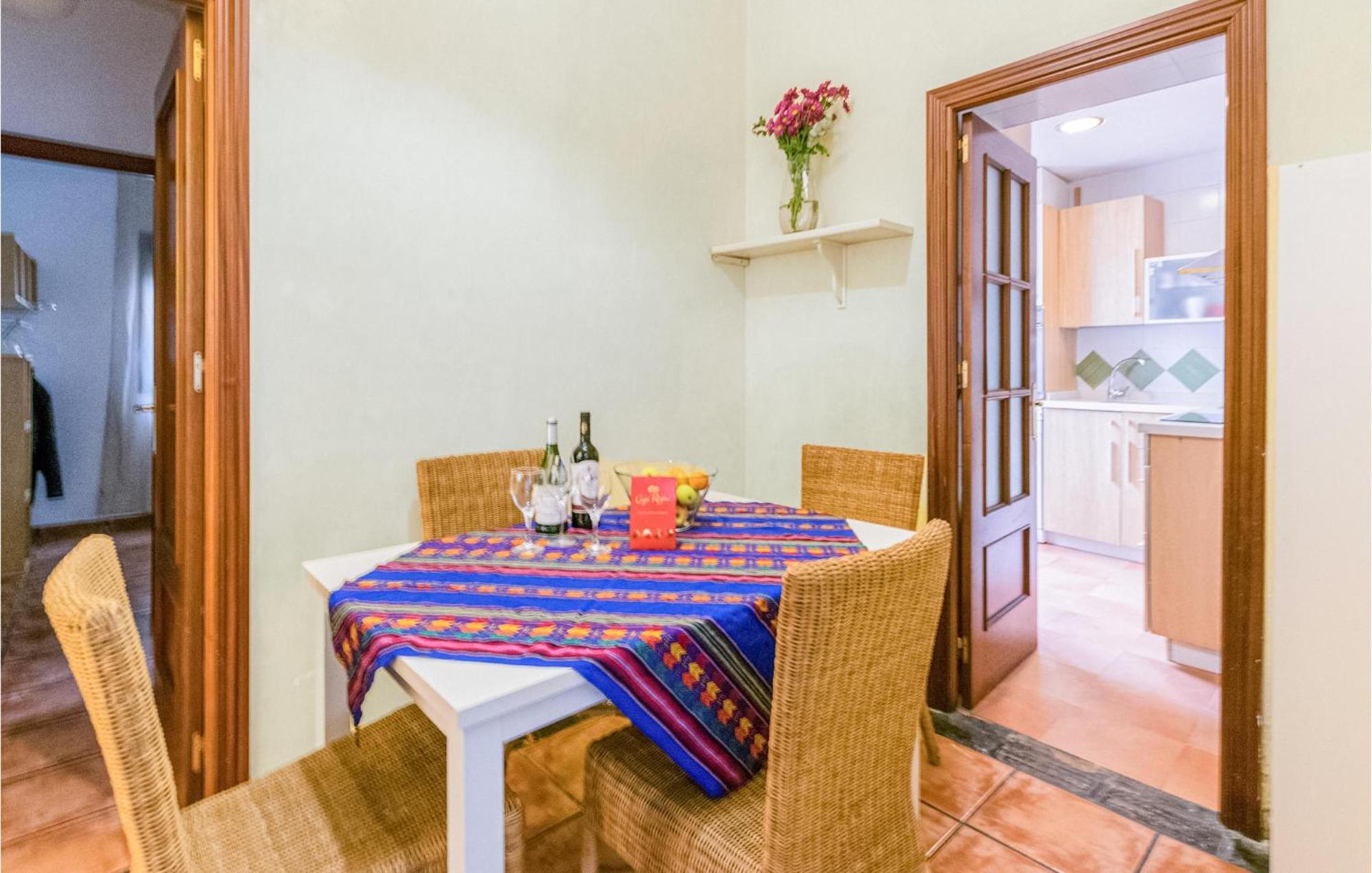 Lovely Apartment In Cordoba With Kitchen מראה חיצוני תמונה